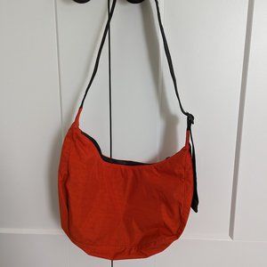 Baggu medium crescent bag - like new!